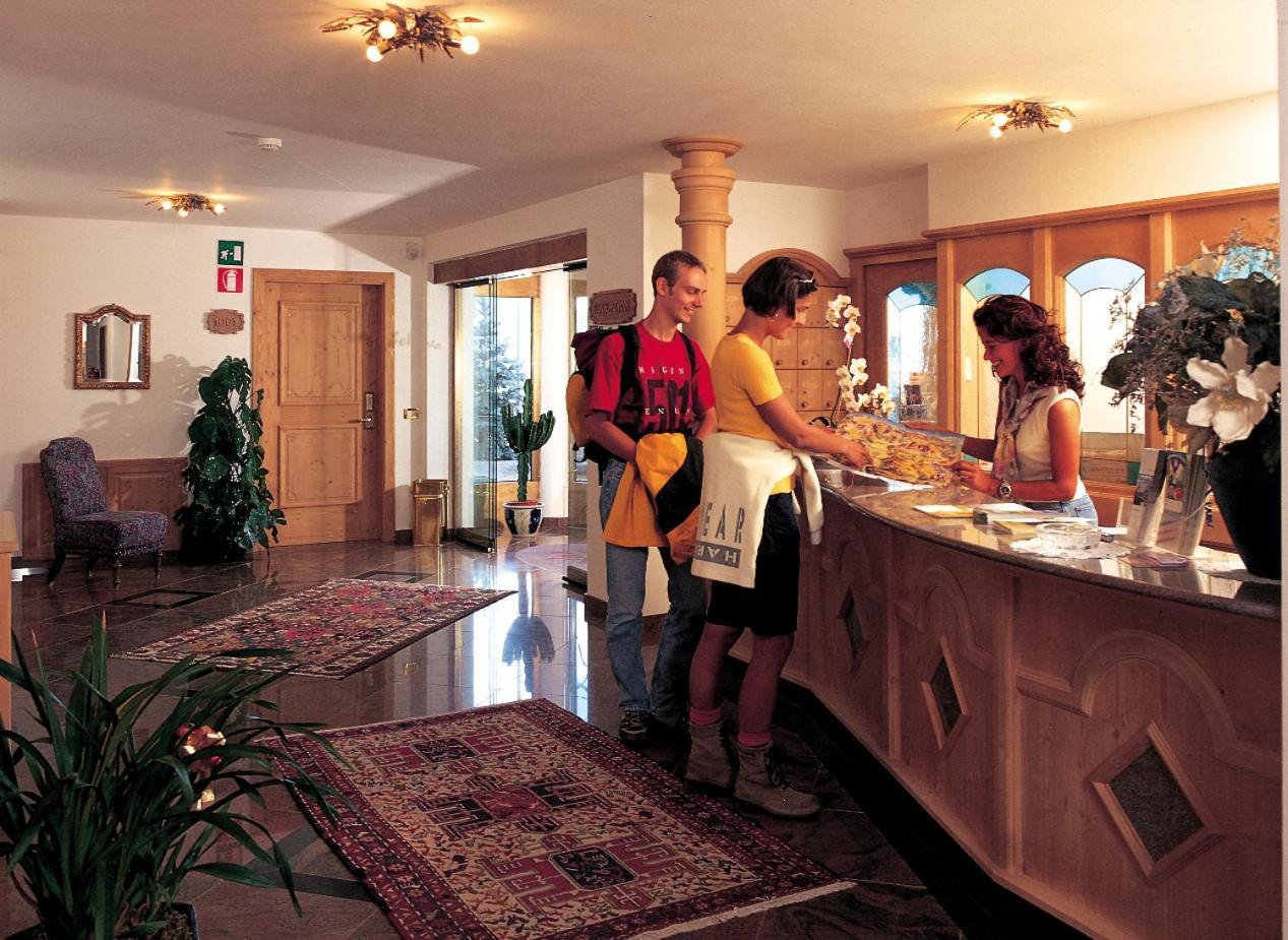 Residence La Selva Selva di Val Gardena Exterior foto